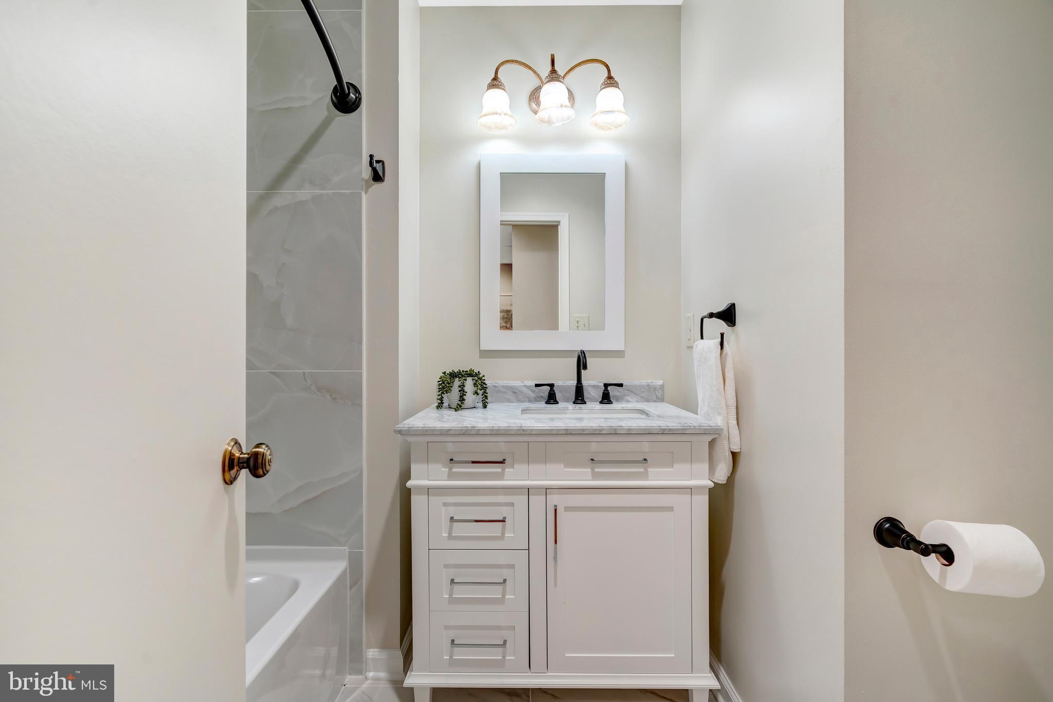 1332 CARPERS FARM WAY