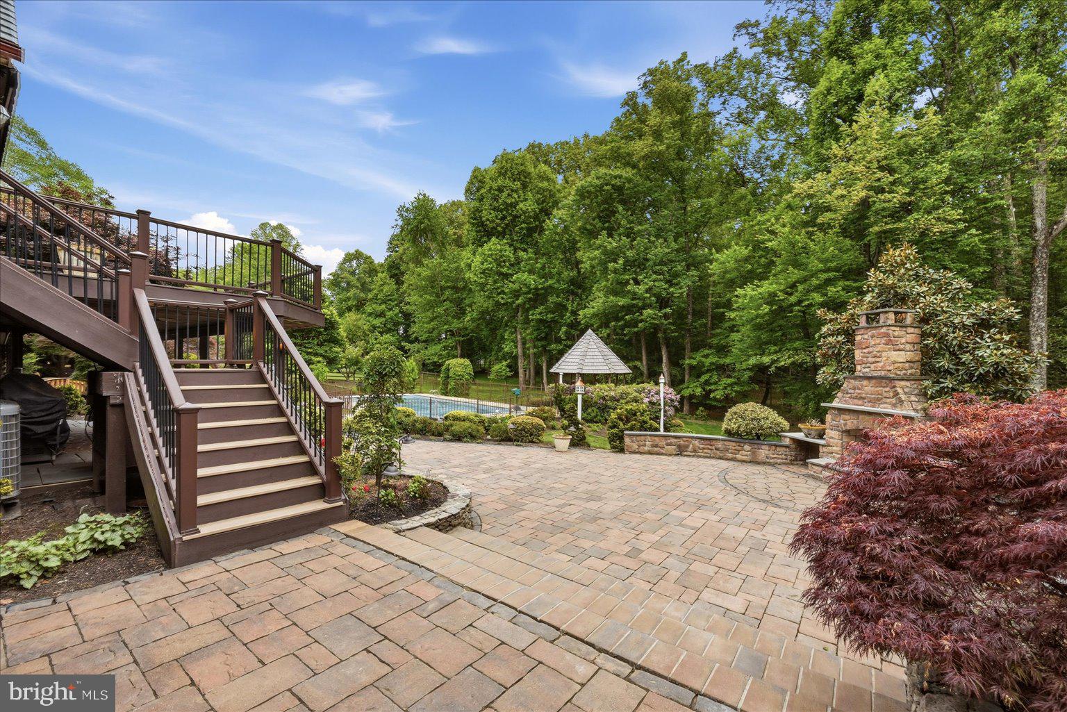 10105 WALKER LAKE DRIVE