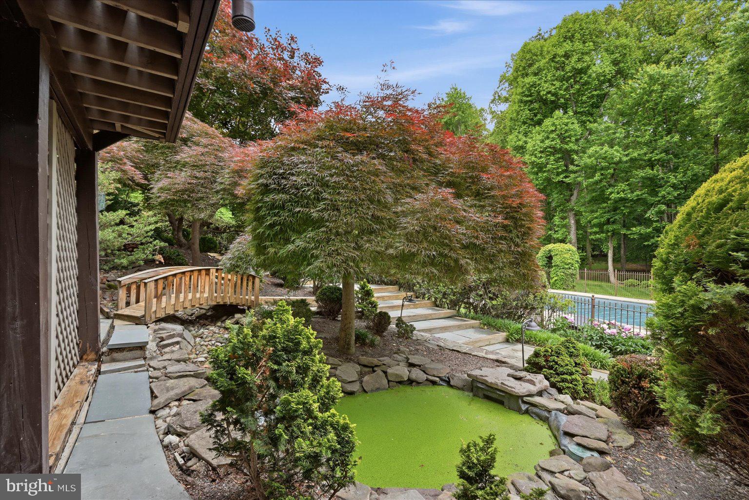 10105 WALKER LAKE DRIVE