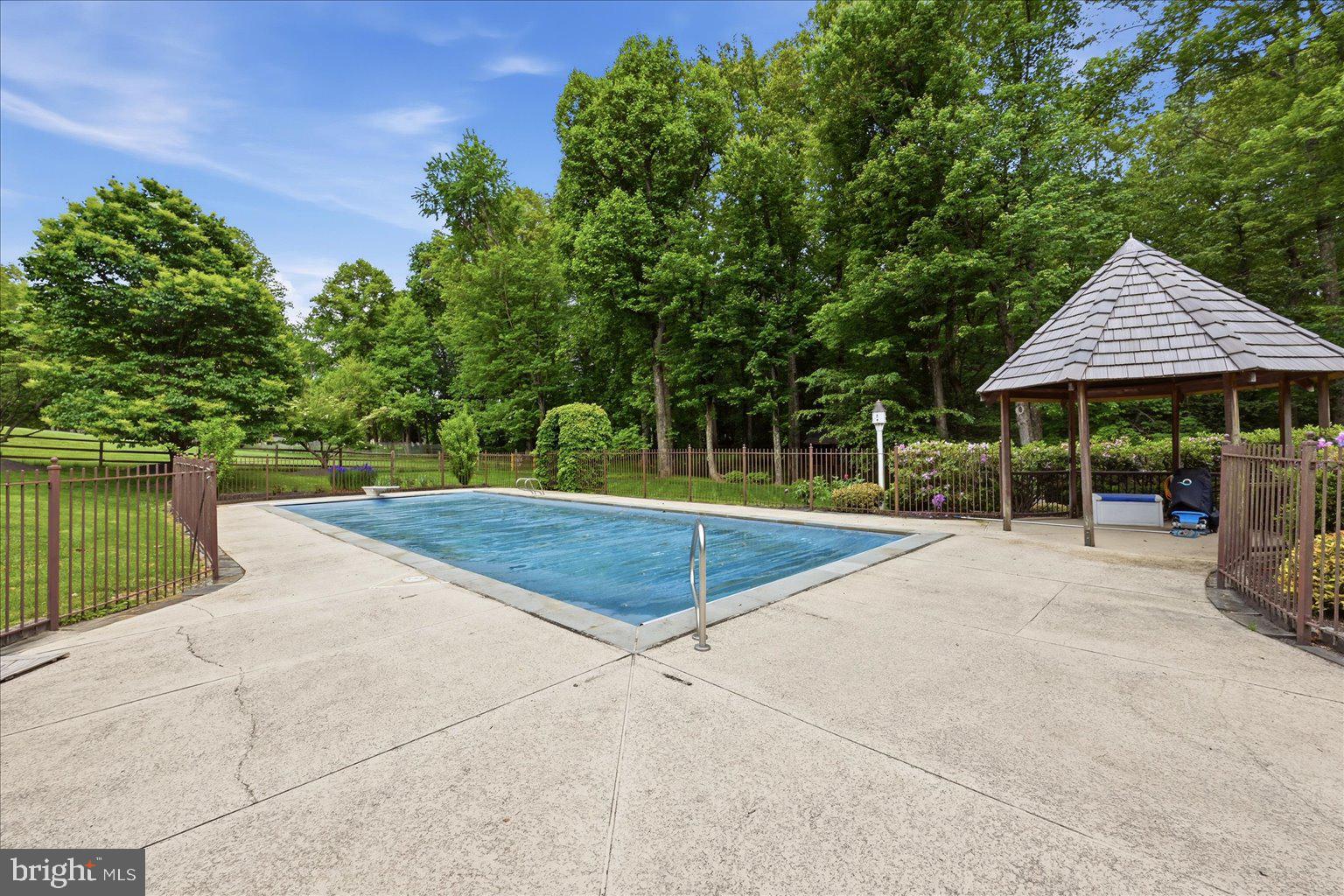 10105 WALKER LAKE DRIVE