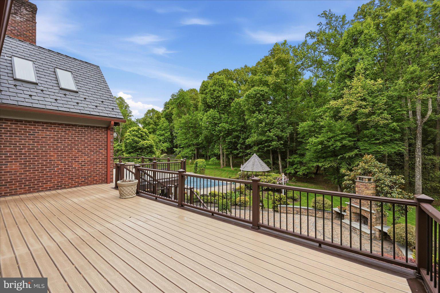 10105 WALKER LAKE DRIVE