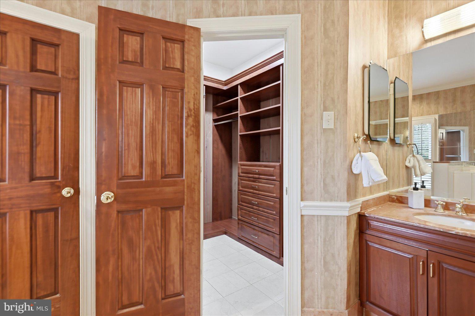 10105 WALKER LAKE DRIVE