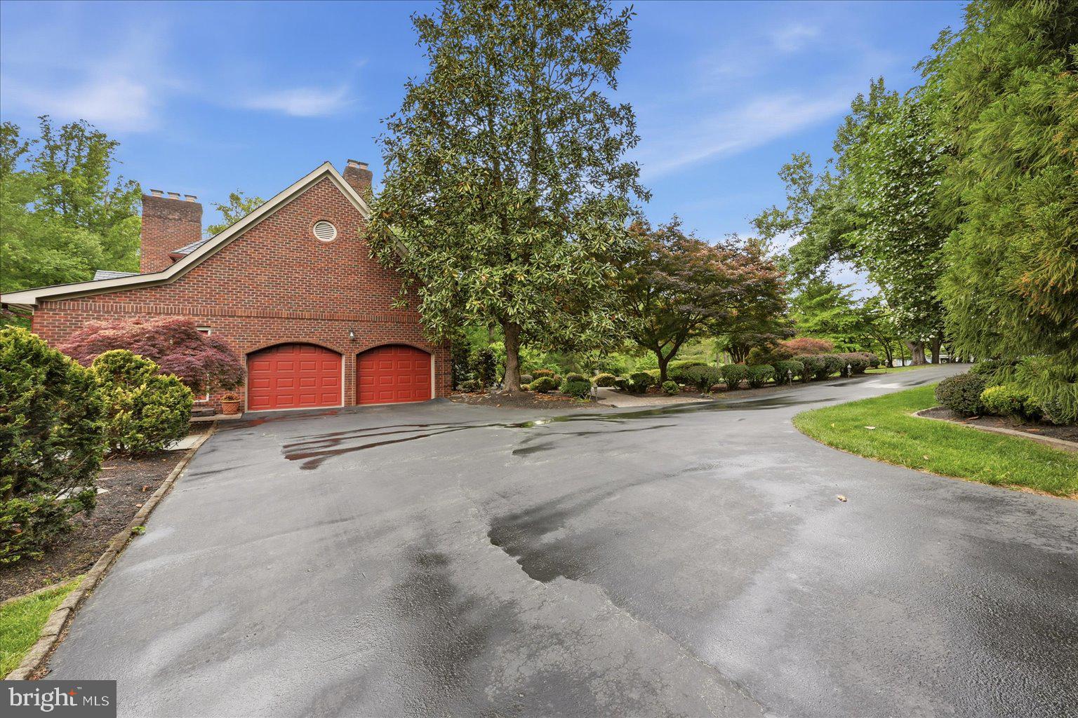 10105 WALKER LAKE DRIVE