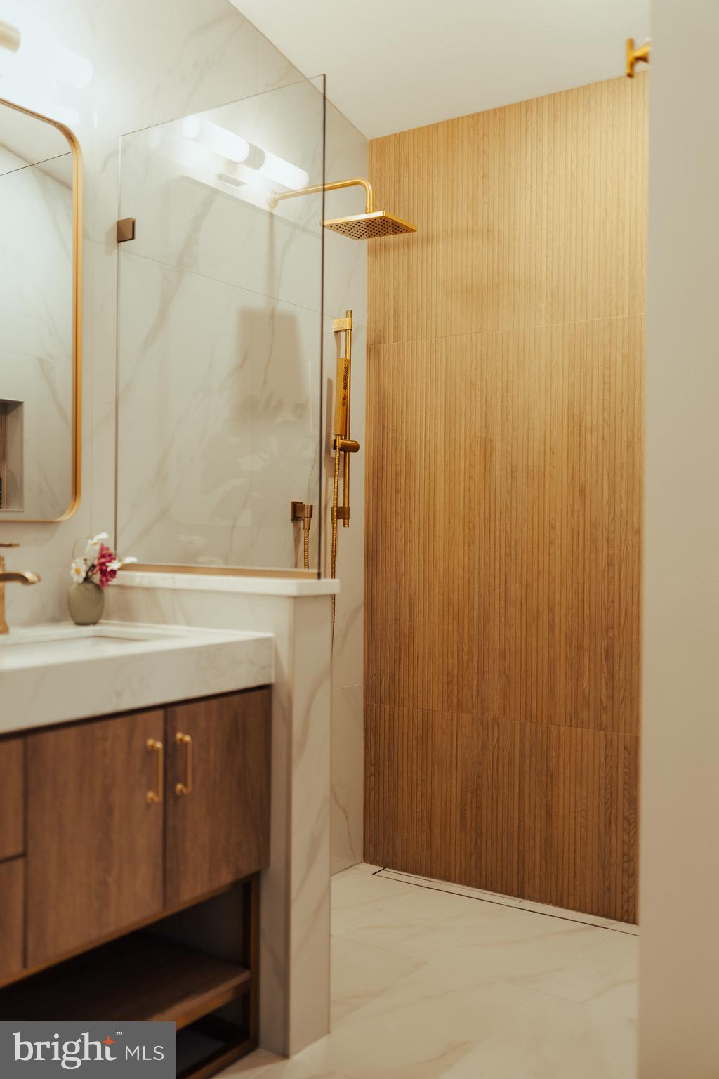 108 INTERPROMONTORY ROAD