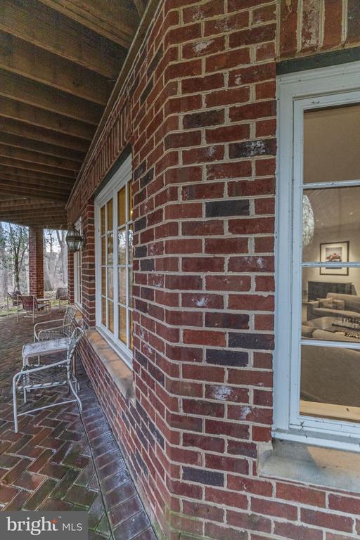 8541 OLD DOMINION DRIVE