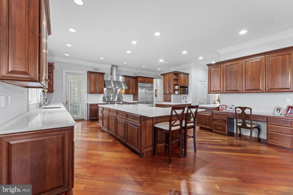 8541 OLD DOMINION DRIVE