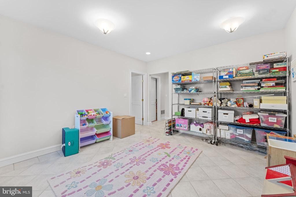 8541 OLD DOMINION DRIVE
