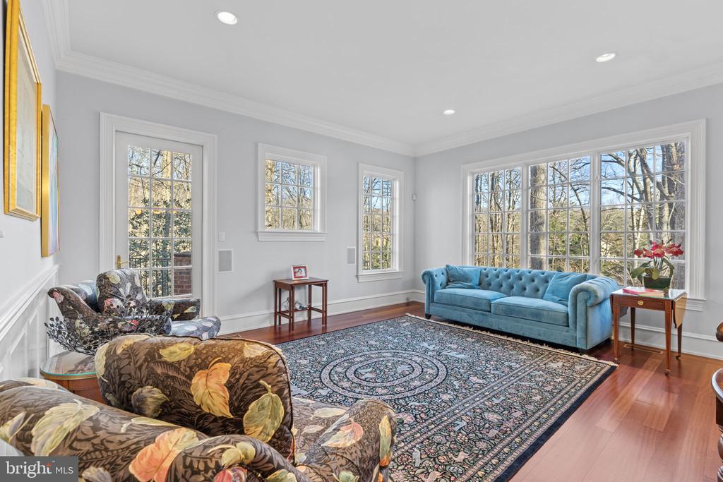 8541 OLD DOMINION DRIVE