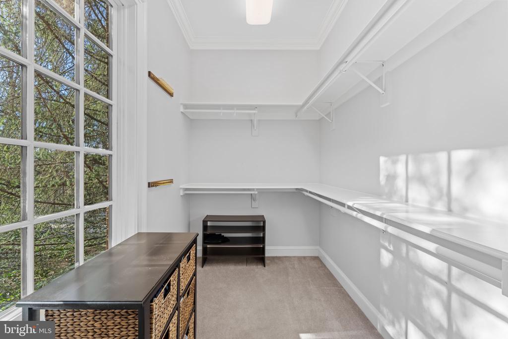 8541 OLD DOMINION DRIVE