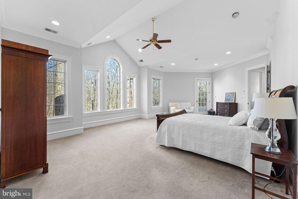 8541 OLD DOMINION DRIVE