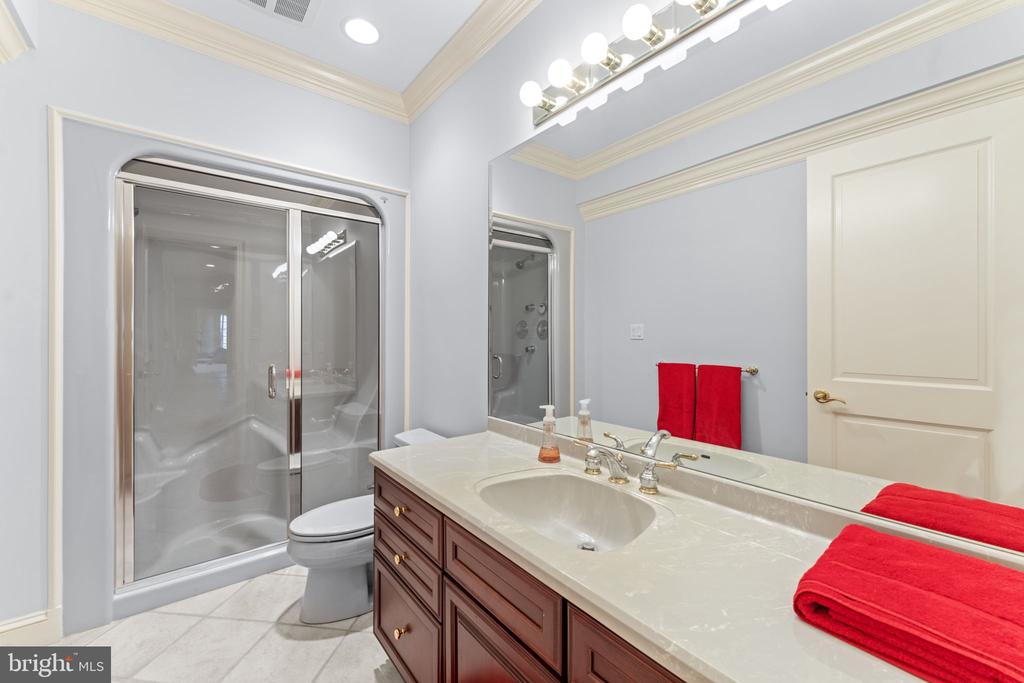 8541 OLD DOMINION DRIVE