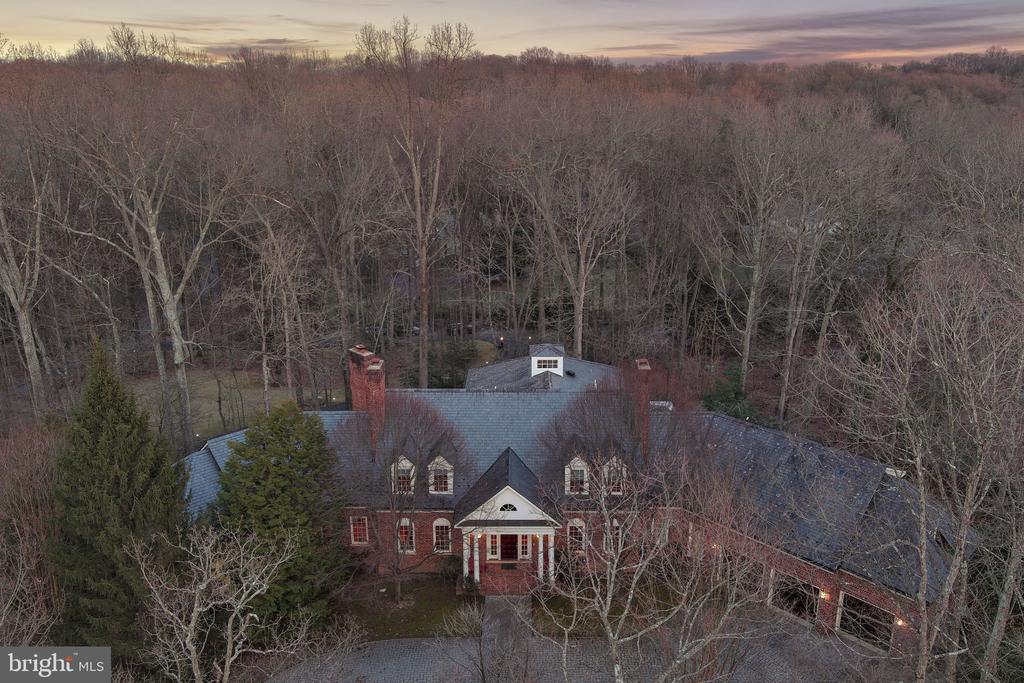 8541 OLD DOMINION DRIVE