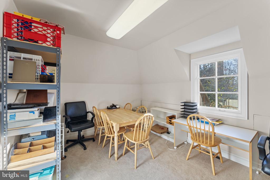 8541 OLD DOMINION DRIVE