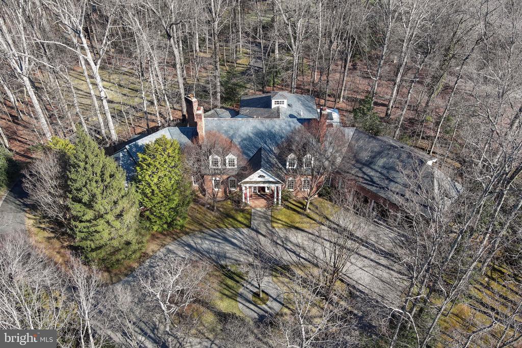 8541 OLD DOMINION DRIVE
