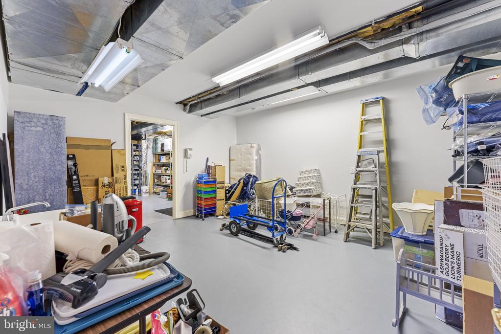 8541 OLD DOMINION DRIVE