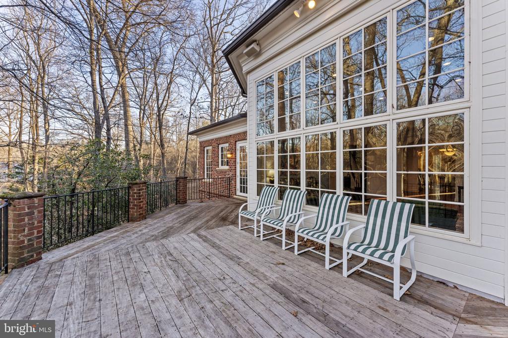 8541 OLD DOMINION DRIVE