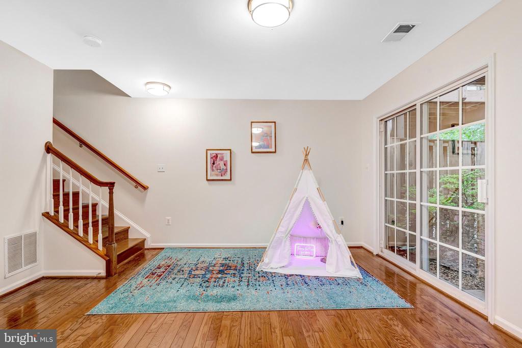 104 HERNDON MILLS CIRCLE