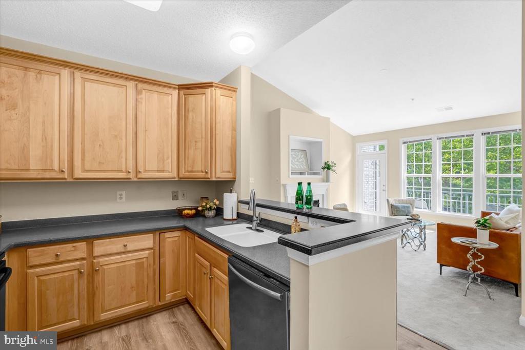 12170 ABINGTON HALL PLACE Unit: 303