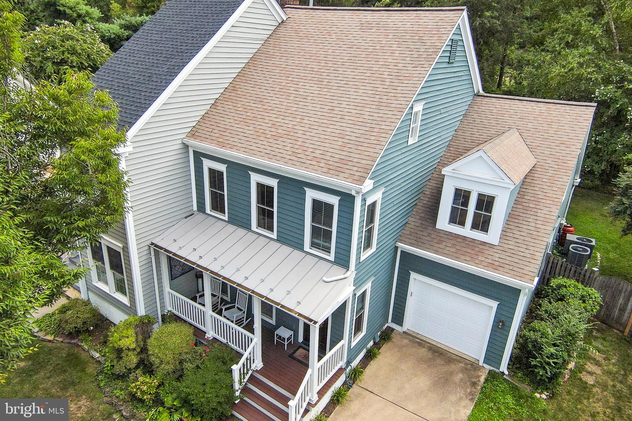 215 Andover Ct NE