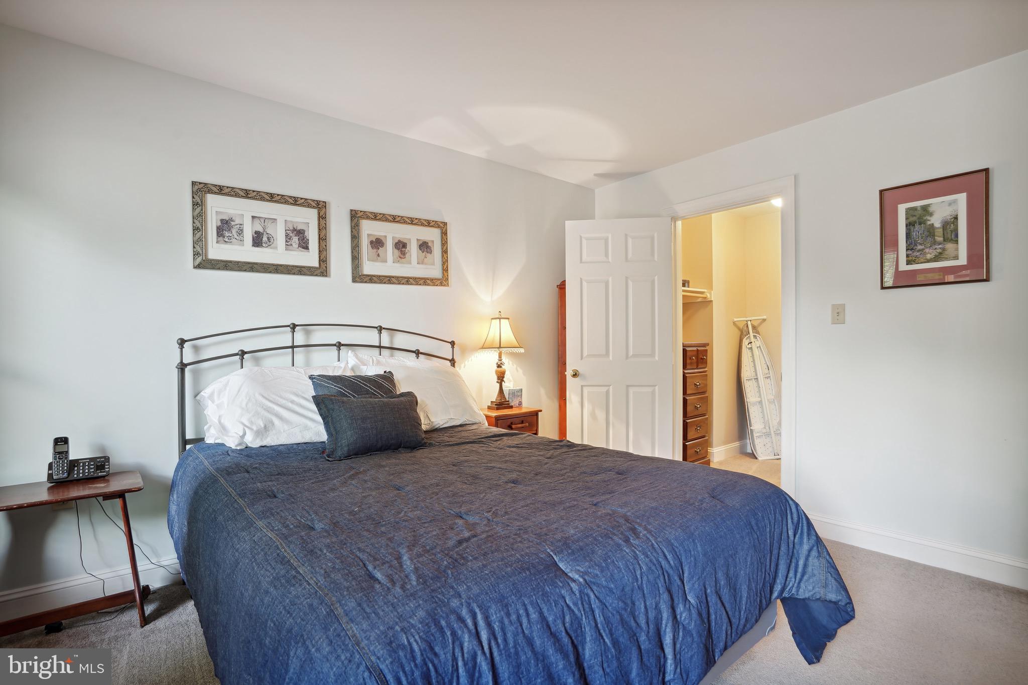 215 Andover Ct NE