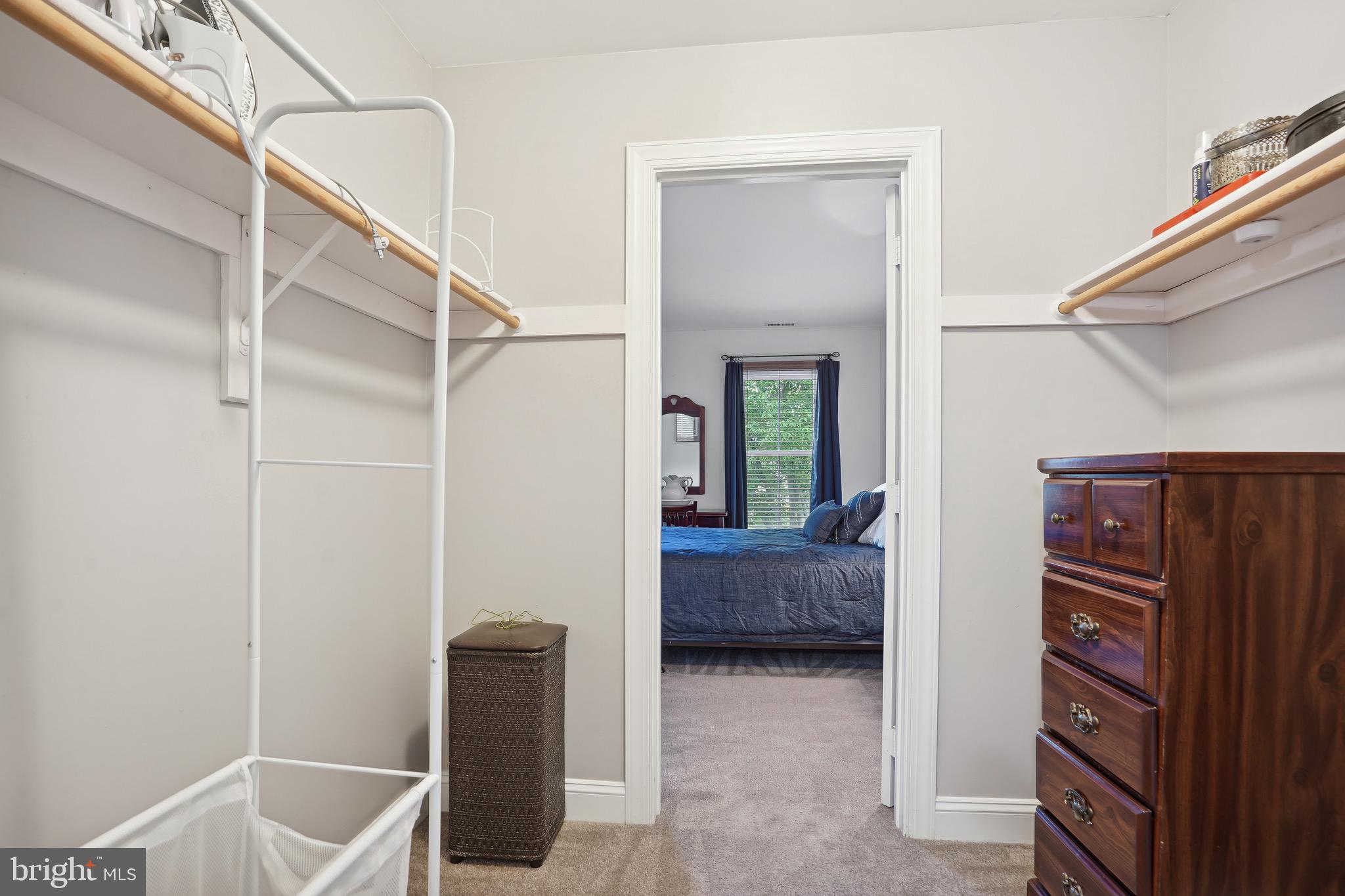215 Andover Ct NE