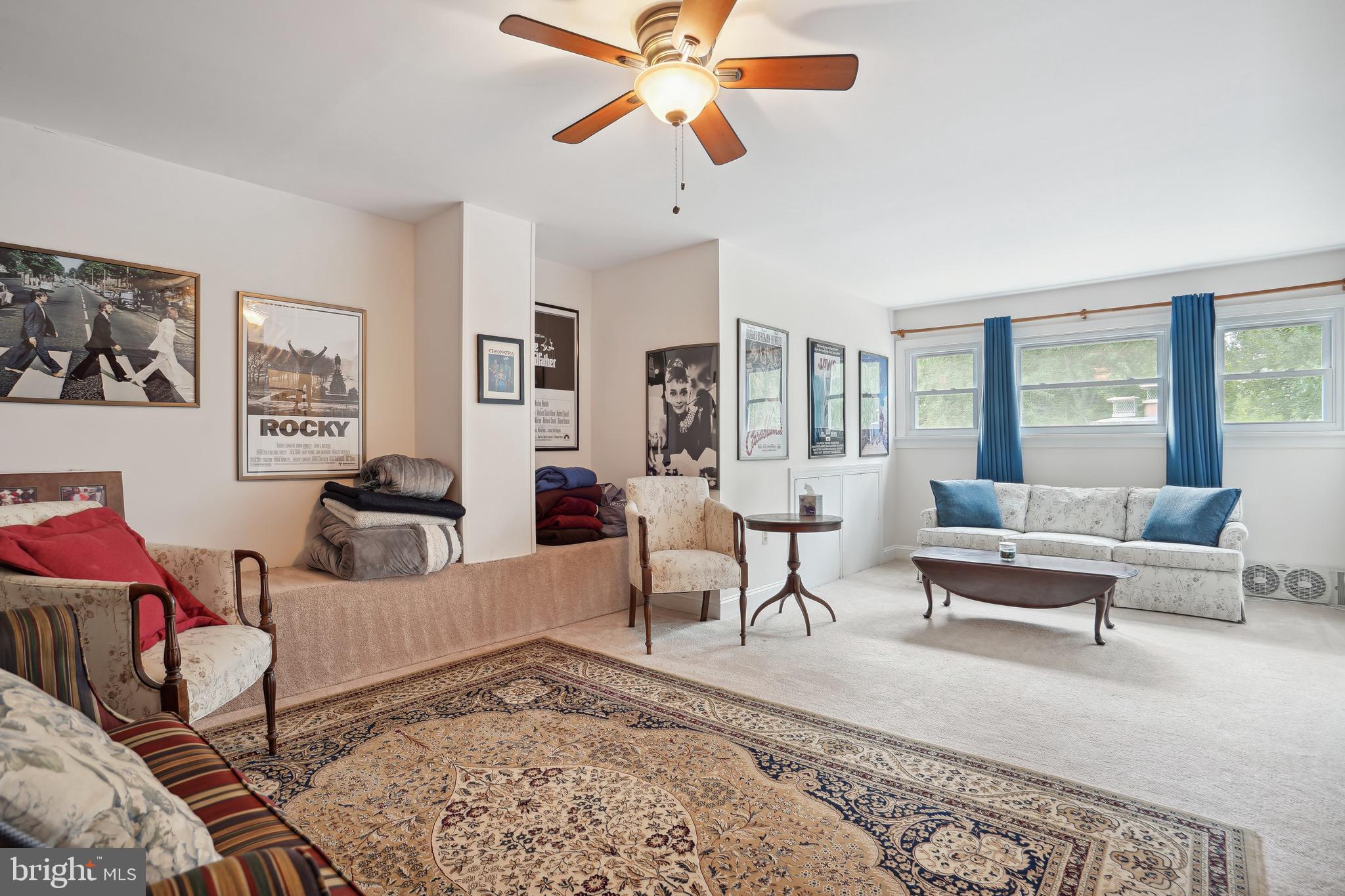 215 Andover Ct NE