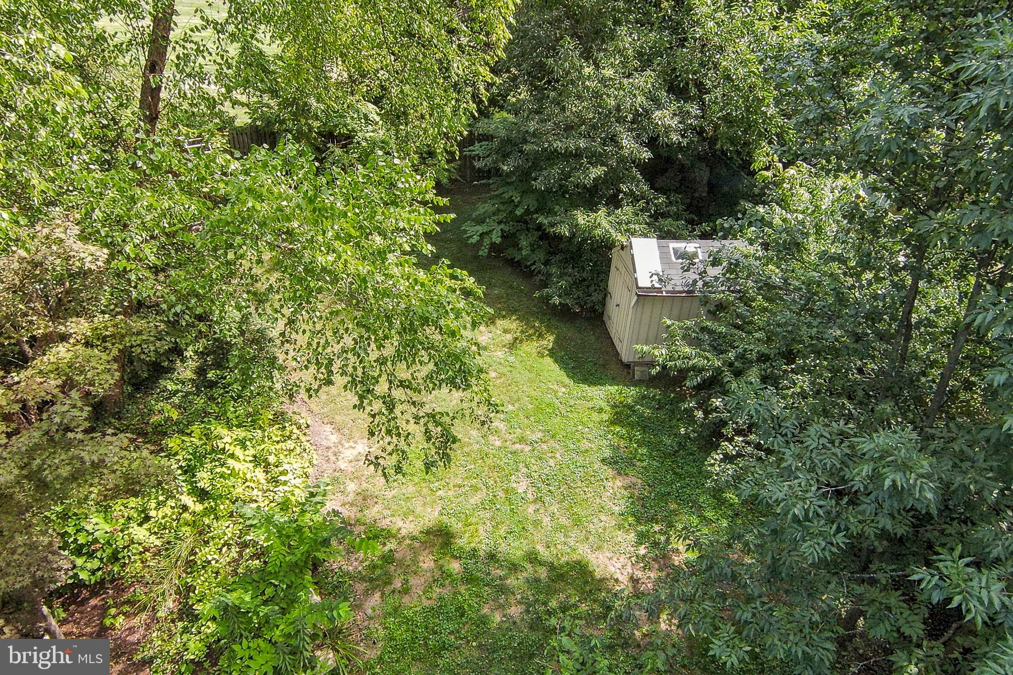 215 Andover Ct NE