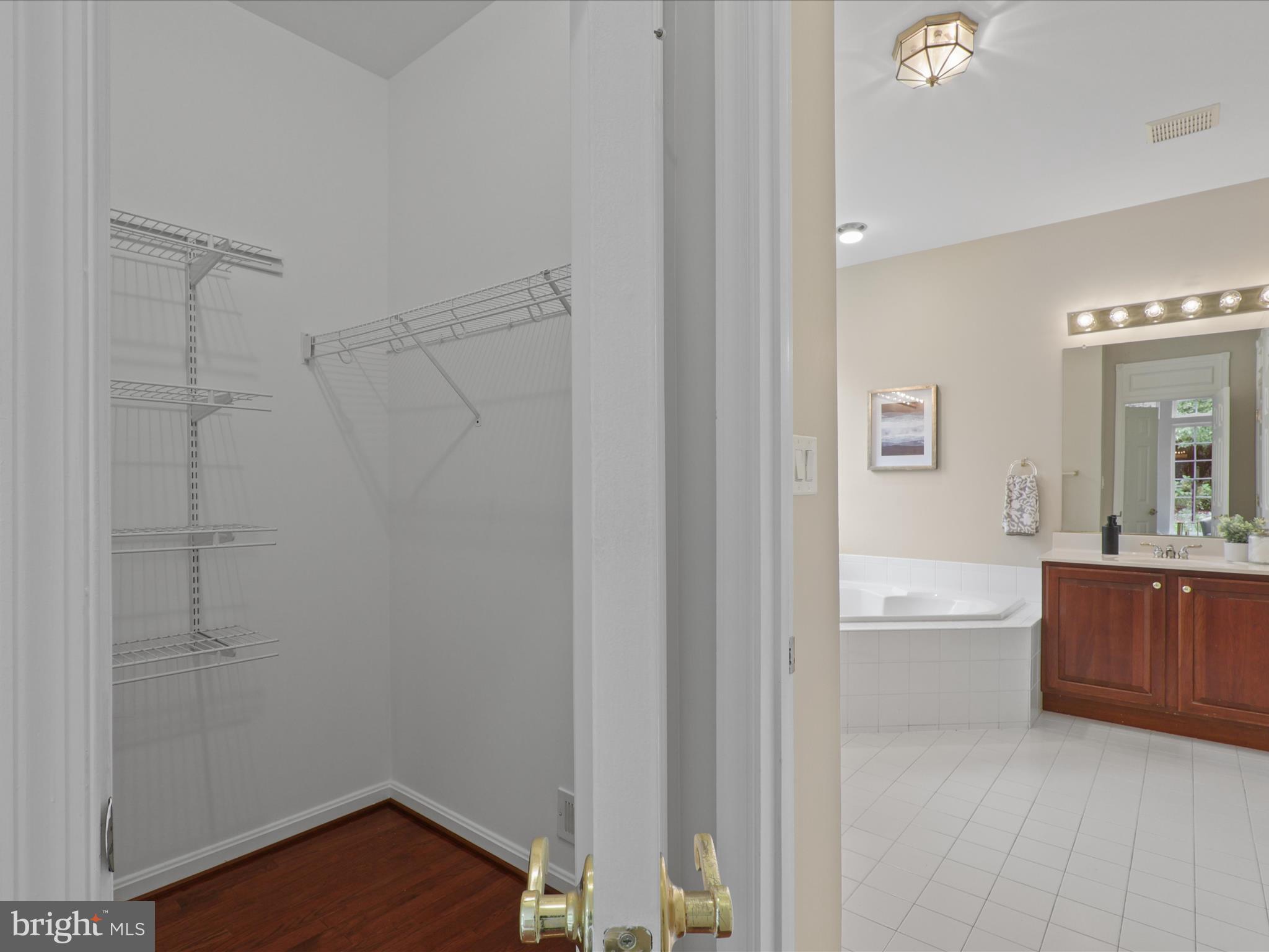 6004 HORTONS MILL COURT