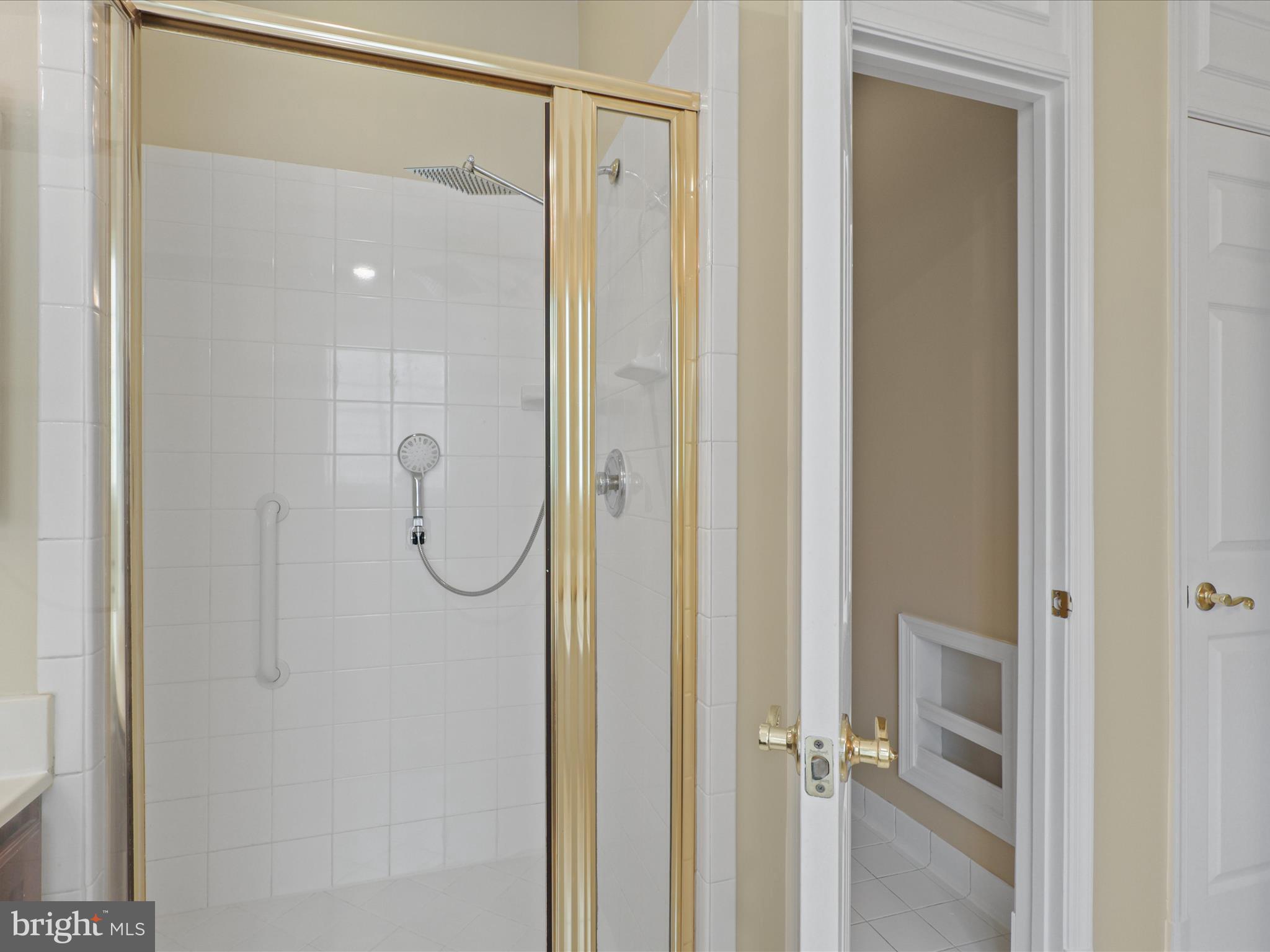 6004 HORTONS MILL COURT