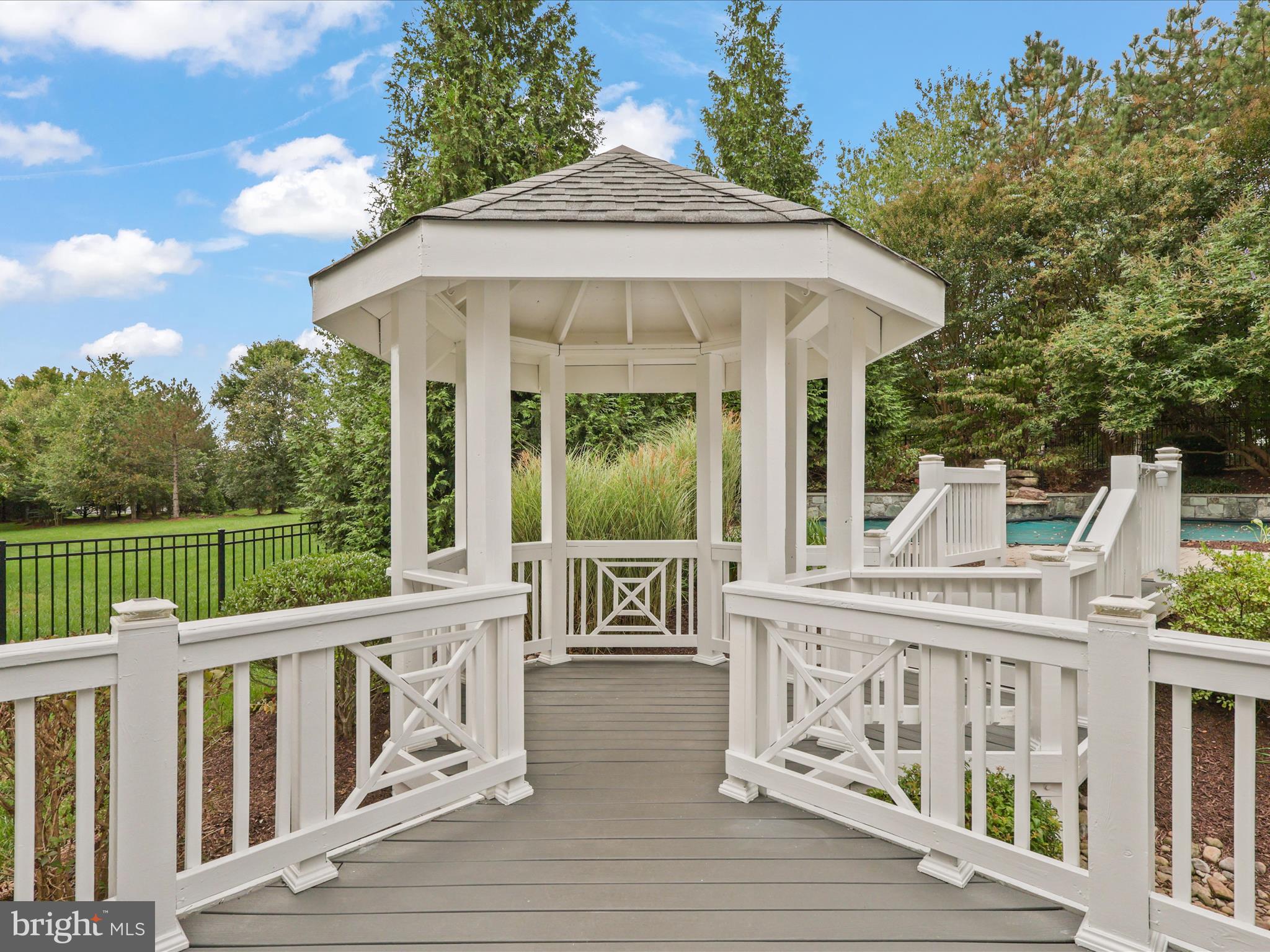 6004 HORTONS MILL COURT