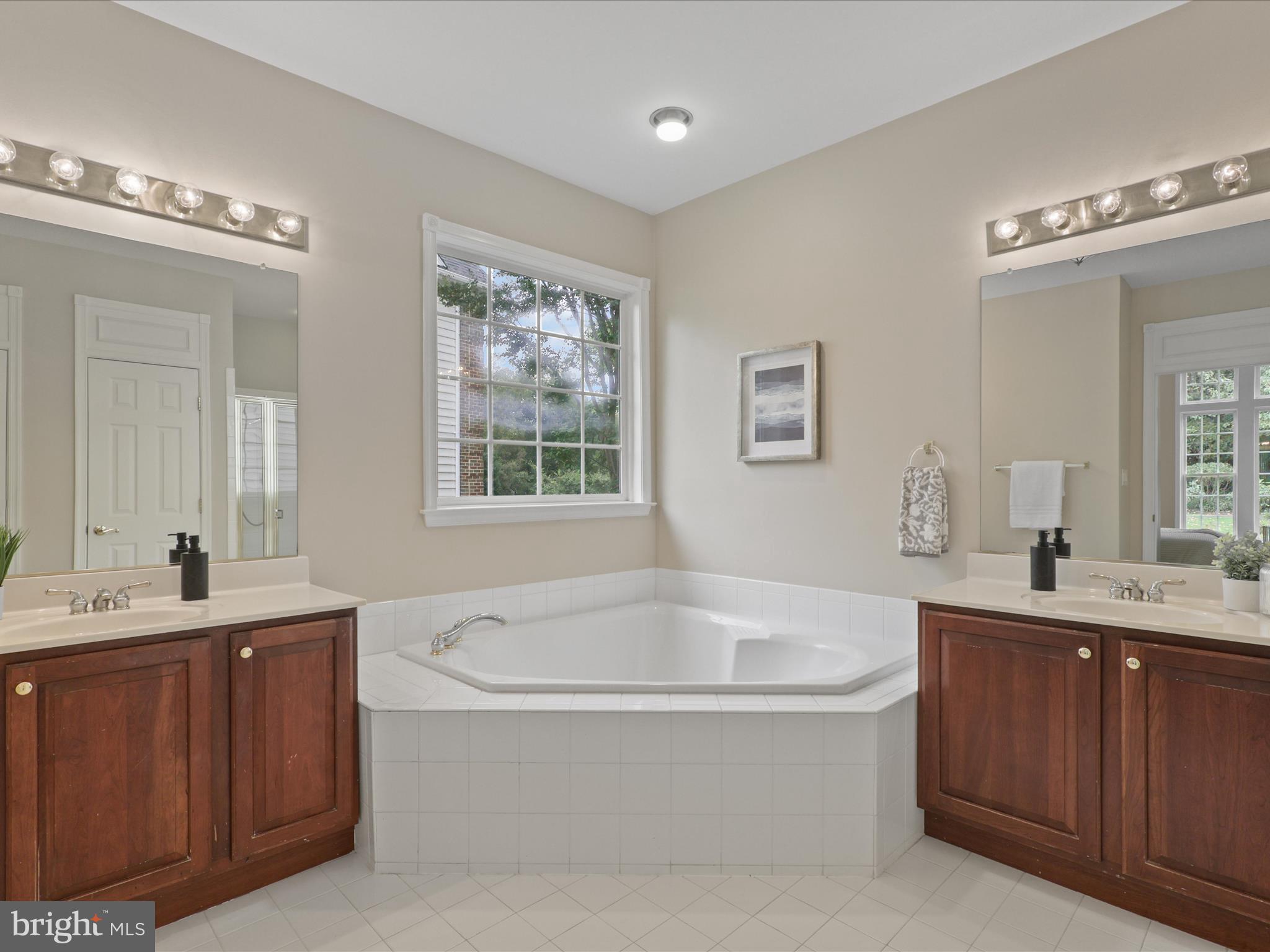 6004 HORTONS MILL COURT