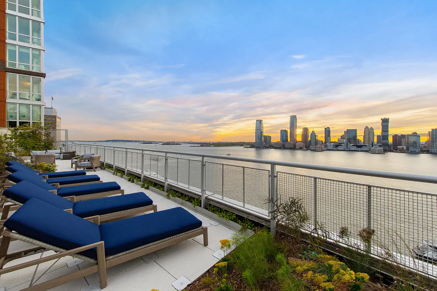 20 RIVER Terrace 11L