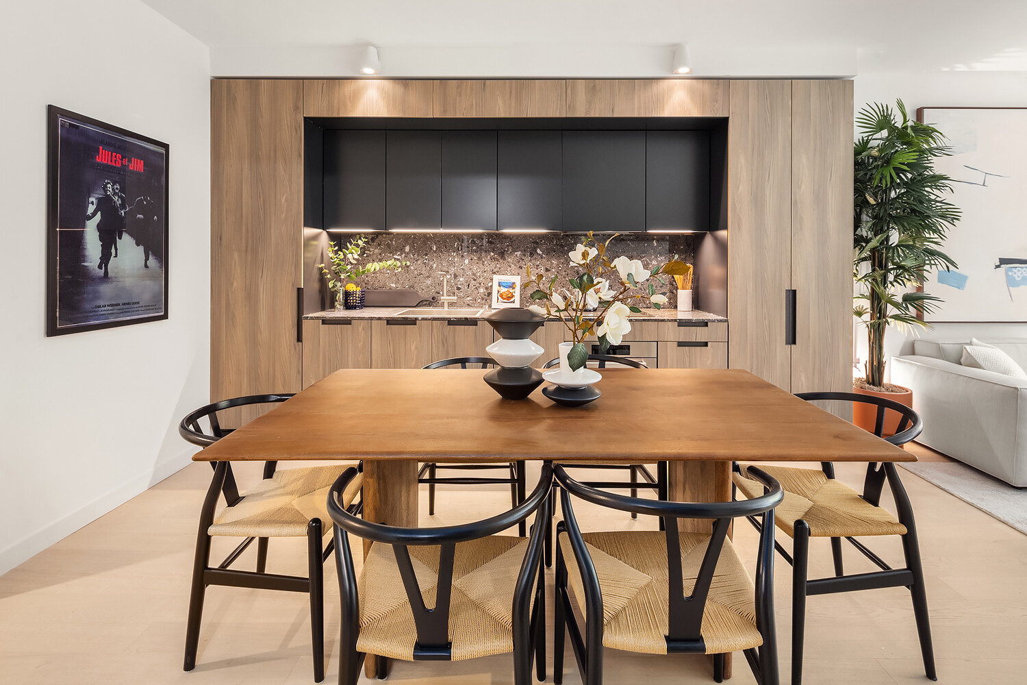 181 E 101ST Street 808