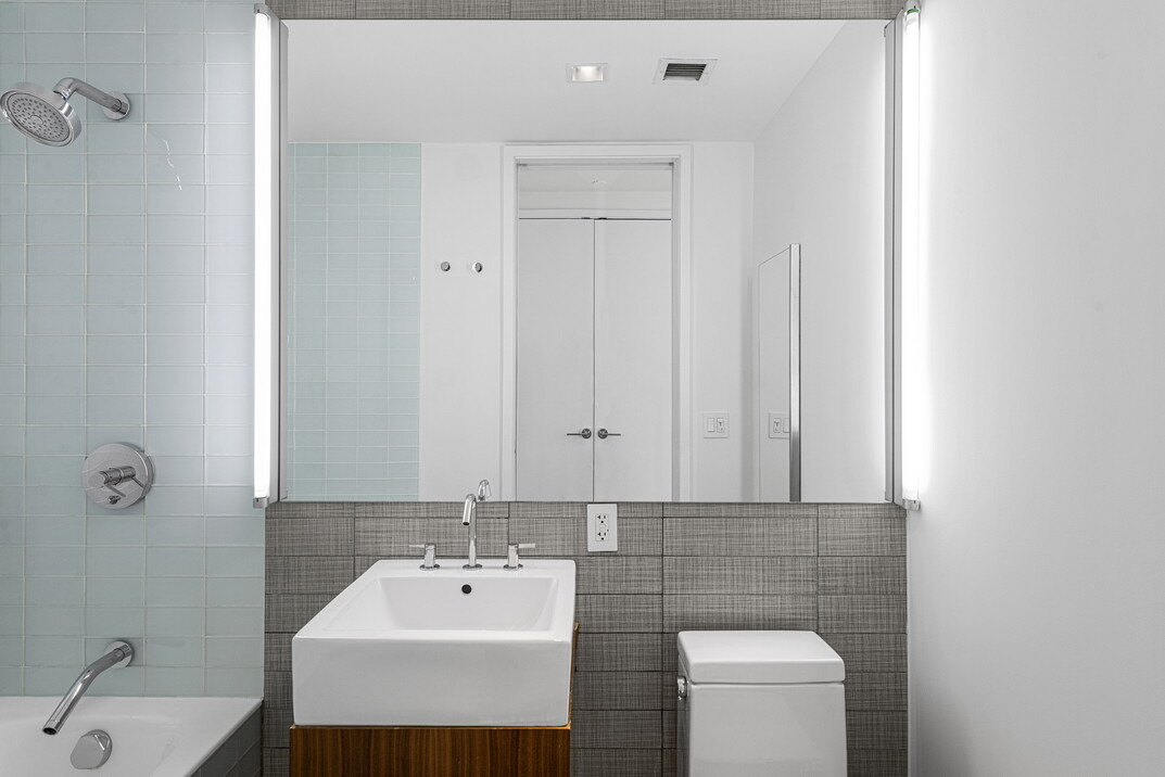 447 W 18TH Street 4C