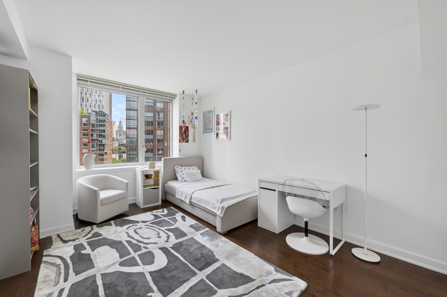 20 RIVER Terrace 10E