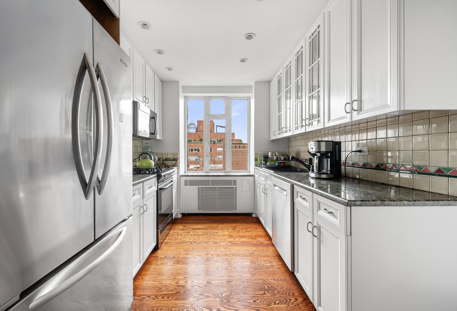 45 E END Avenue 20D