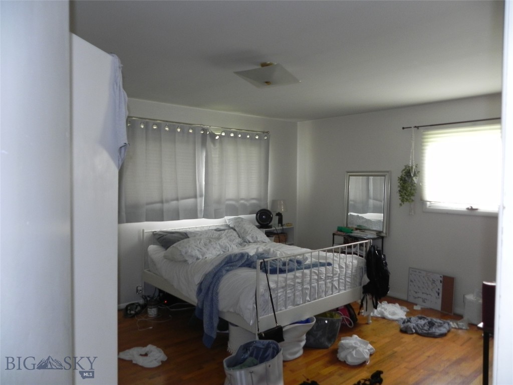 1504 S Willson