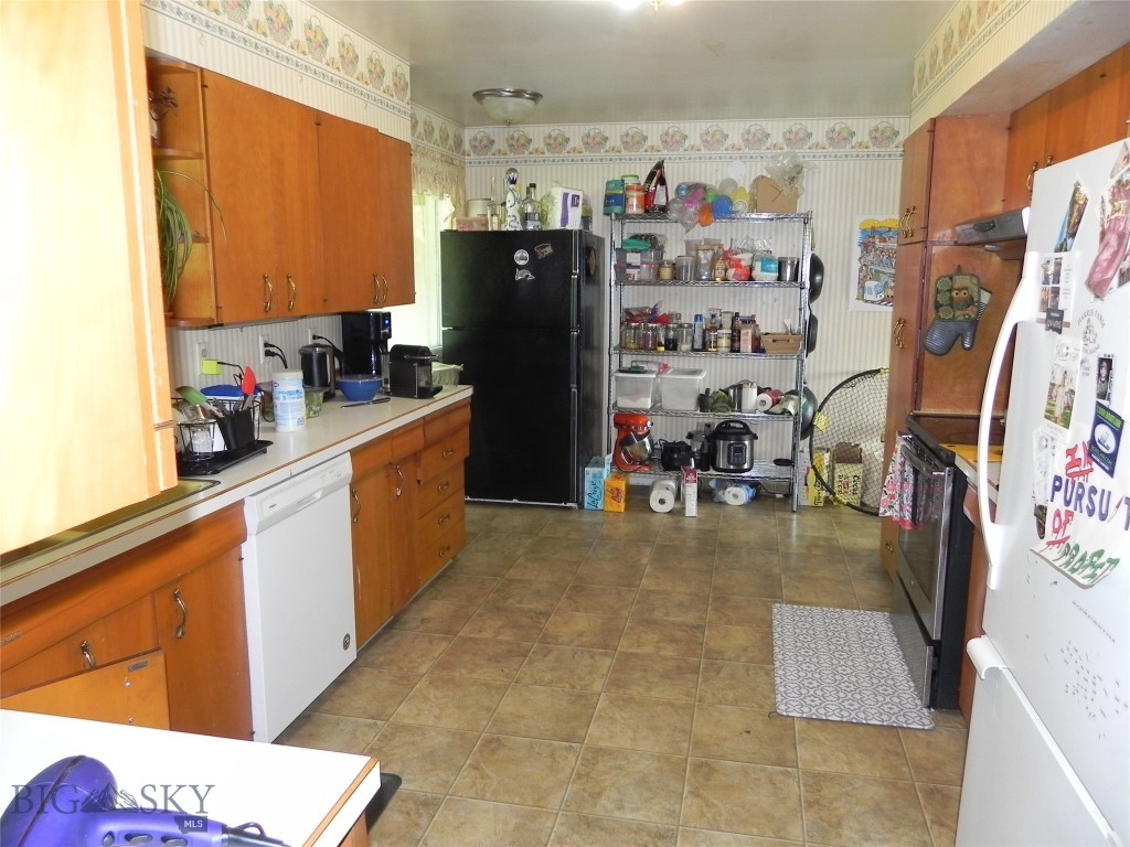1504 S Willson