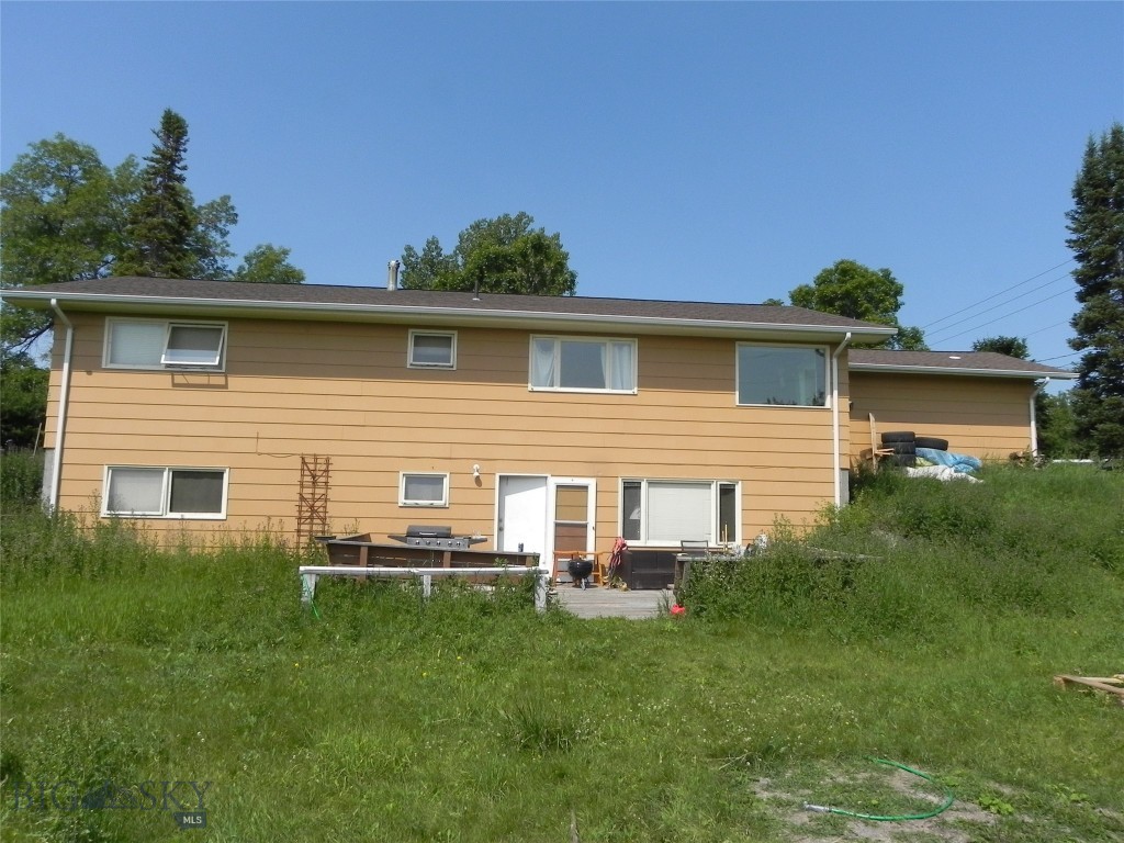 1504 S Willson