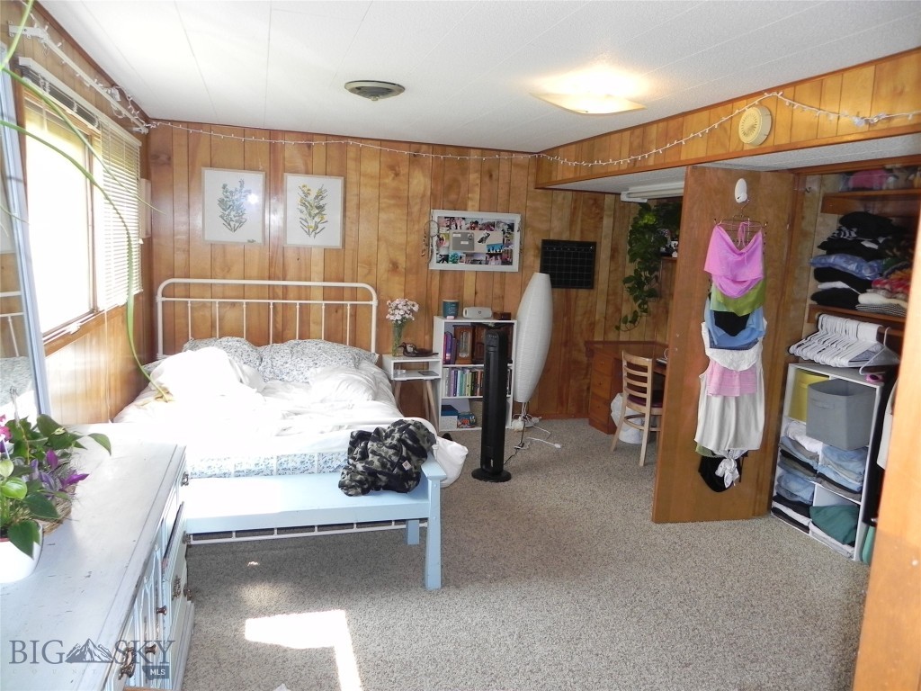 1504 S Willson