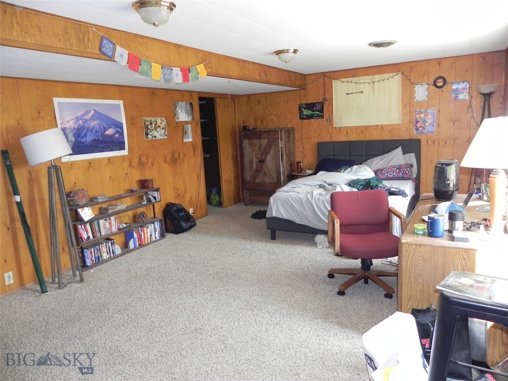1504 S Willson