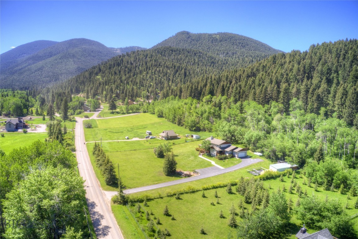 13515 Cottonwood Canyon. Road