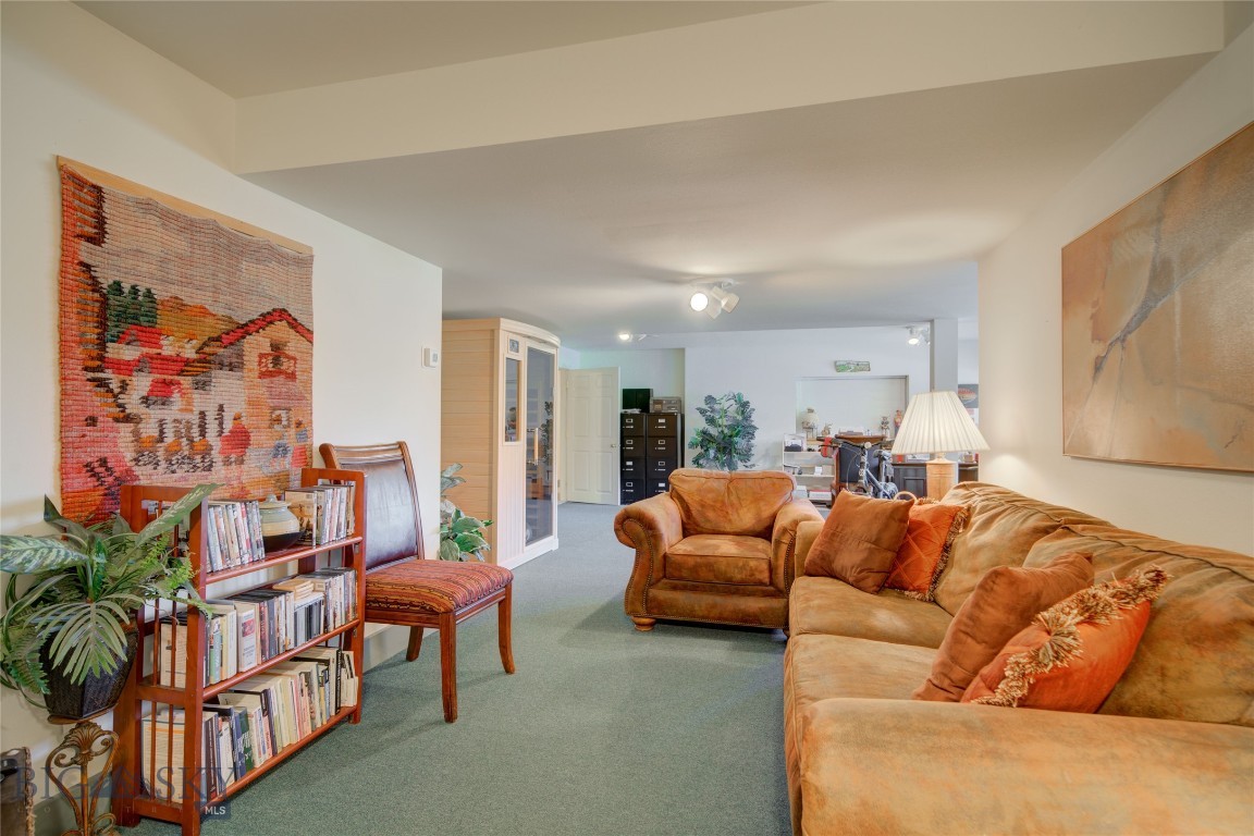13515 Cottonwood Canyon. Road