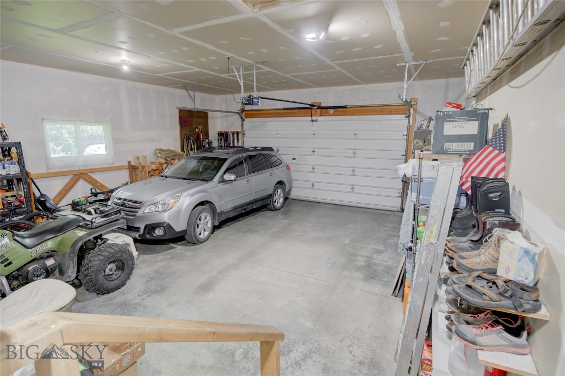 13515 Cottonwood Canyon. Road