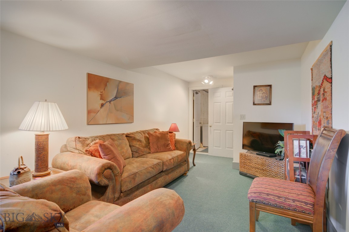 13515 Cottonwood Canyon. Road