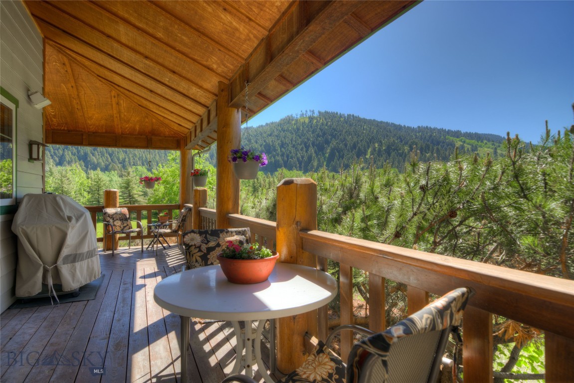 13515 Cottonwood Canyon. Road
