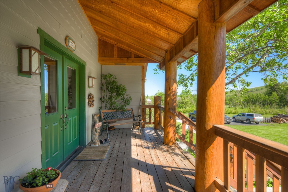 13515 Cottonwood Canyon. Road