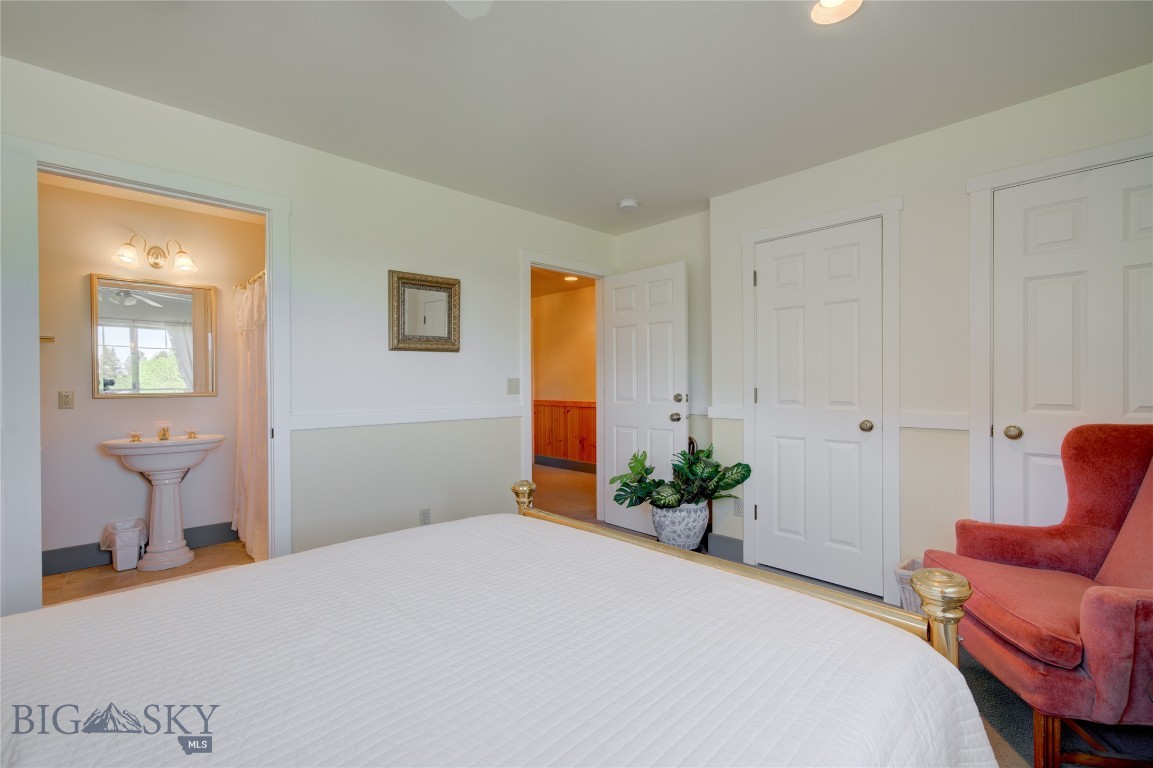 13515 Cottonwood Canyon. Road
