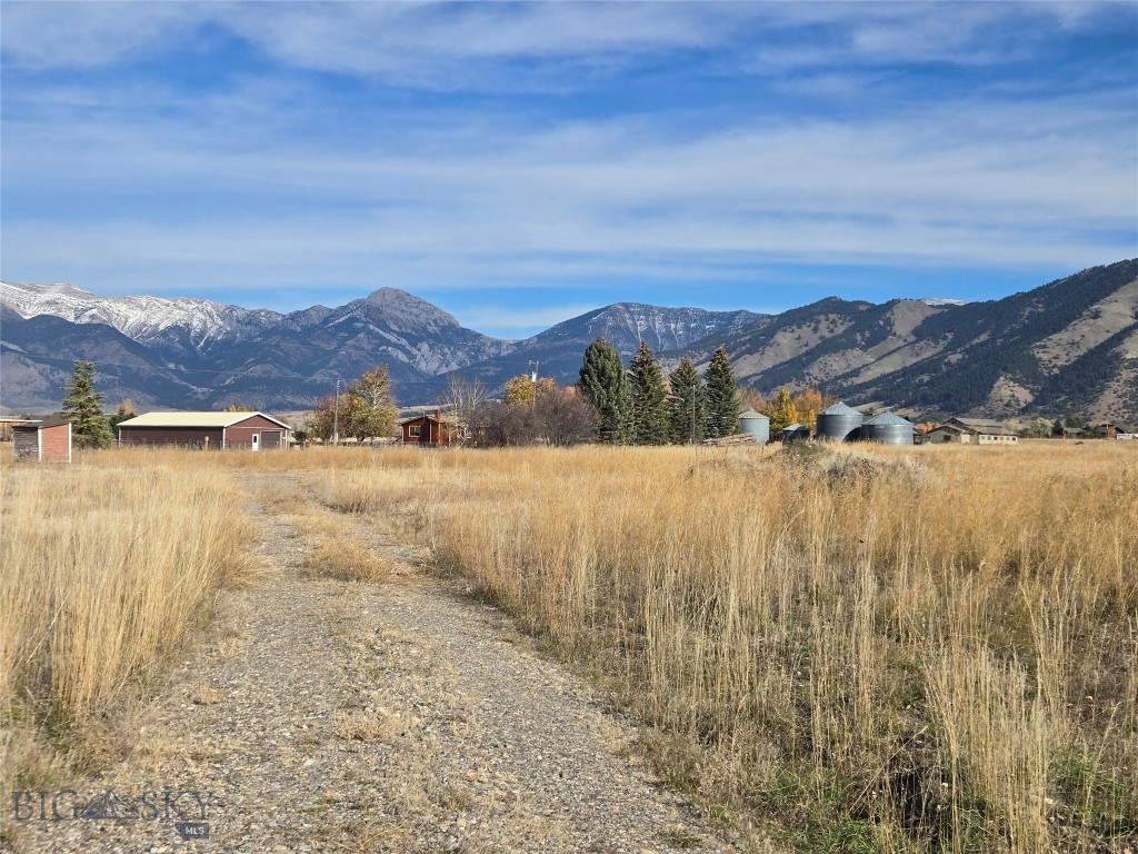 6114 SPRINGHILL Road