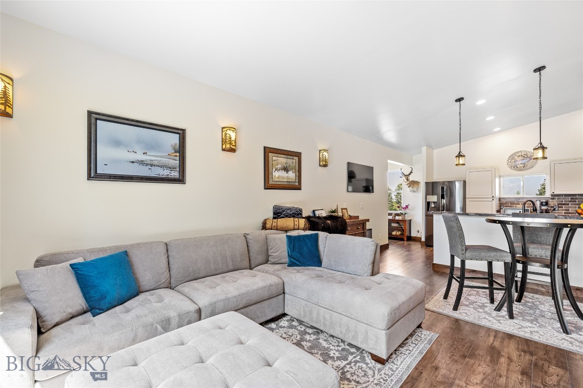 31 Coolwater Way